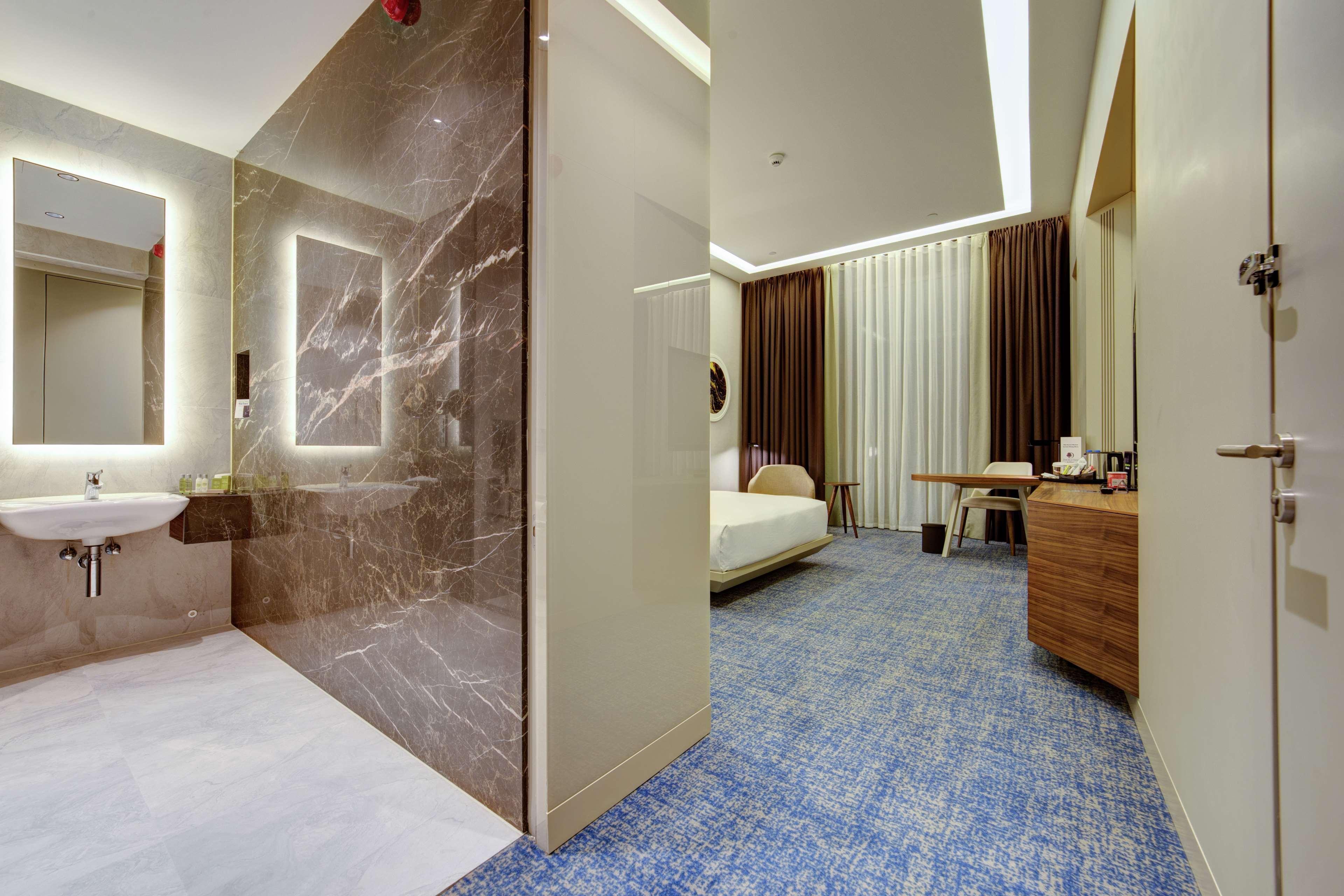 Doubletree By Hilton Adana Hotel Exterior photo