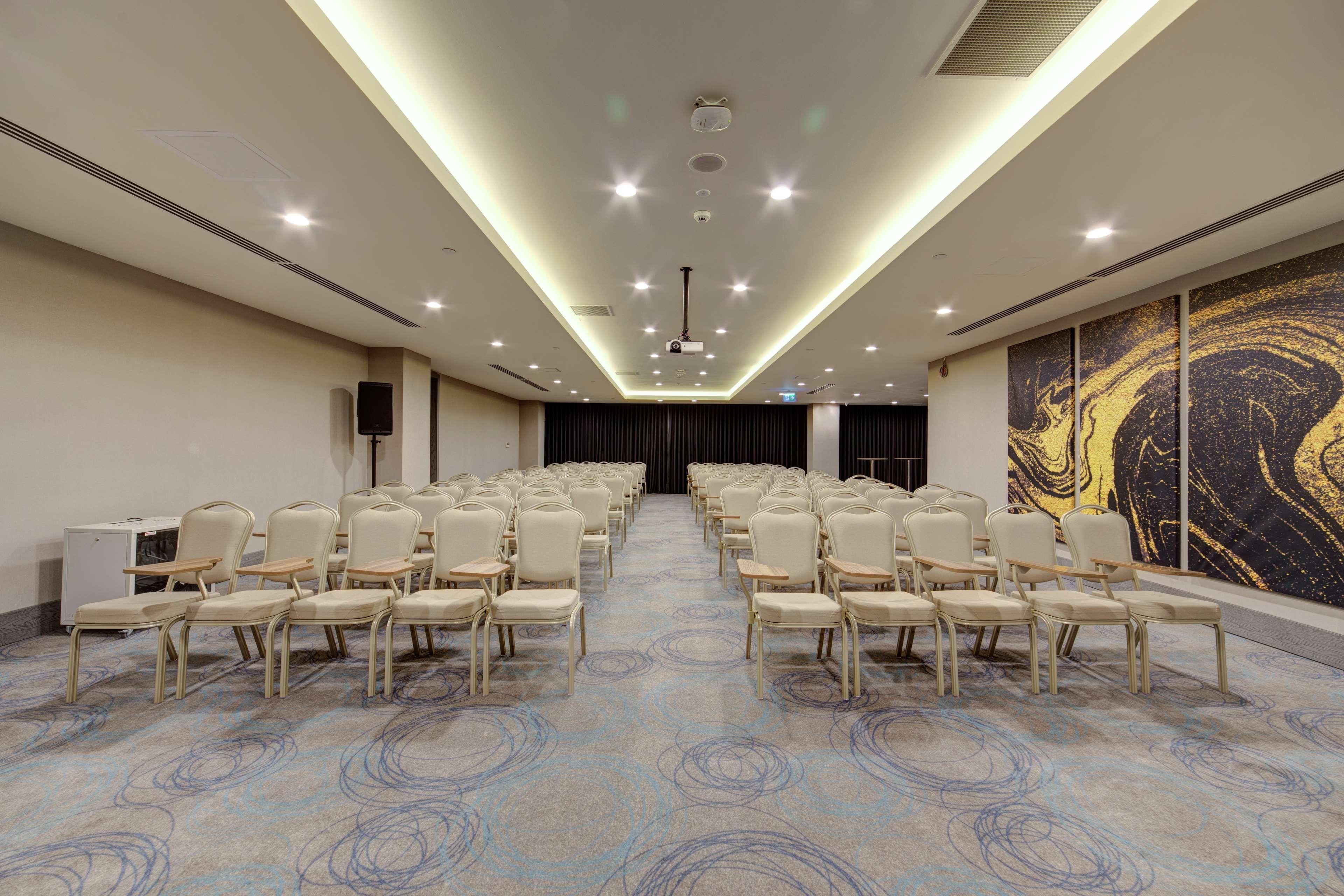 Doubletree By Hilton Adana Hotel Exterior photo