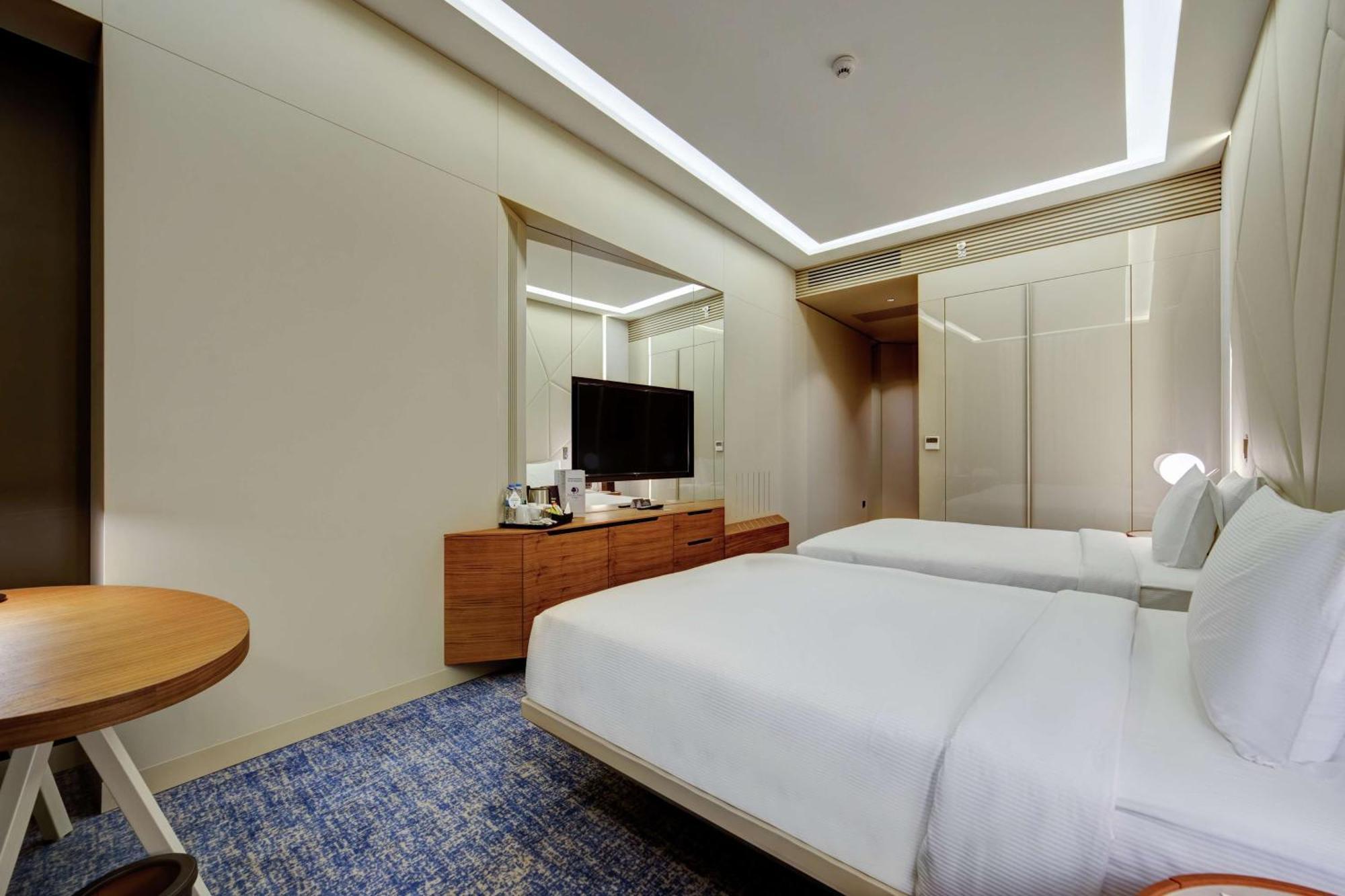 Doubletree By Hilton Adana Hotel Exterior photo