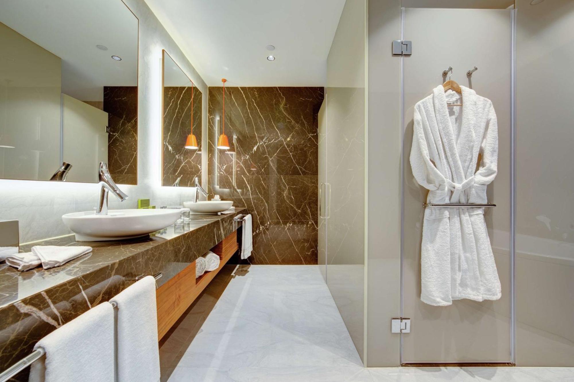 Doubletree By Hilton Adana Hotel Exterior photo
